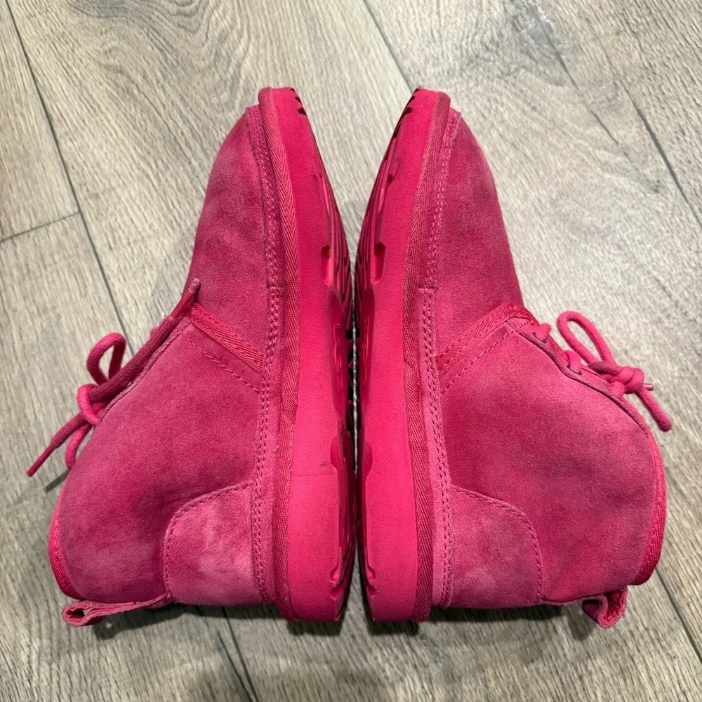 Ugg Neumel little girl size 2 pink suede sheepskin boots
